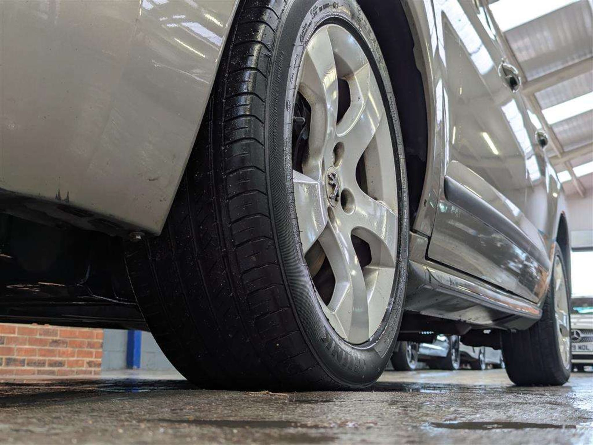 2011 PEUGEOT 3008 EXCLUSIVE HDI - Image 17 of 30