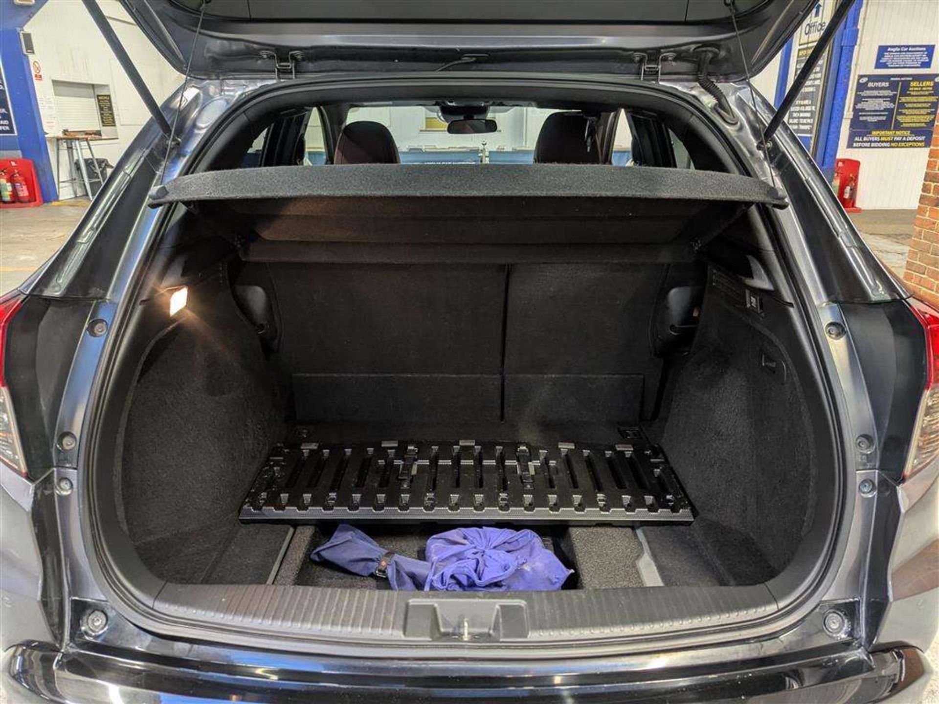 2019 HONDA HR-V SPORT I-VTEC - Image 26 of 29