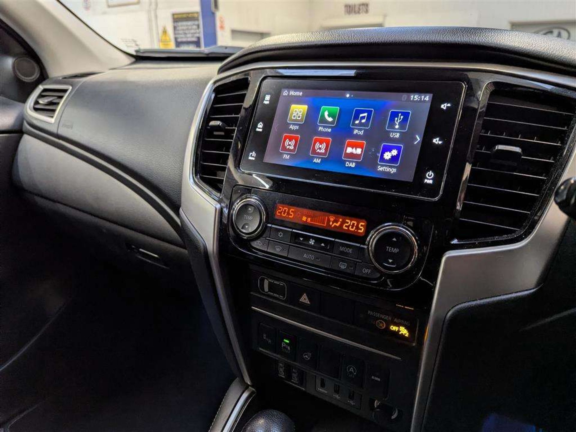 2019 MITSUBISHI L200 BARBARIAN X DI-D AUT - Image 18 of 30