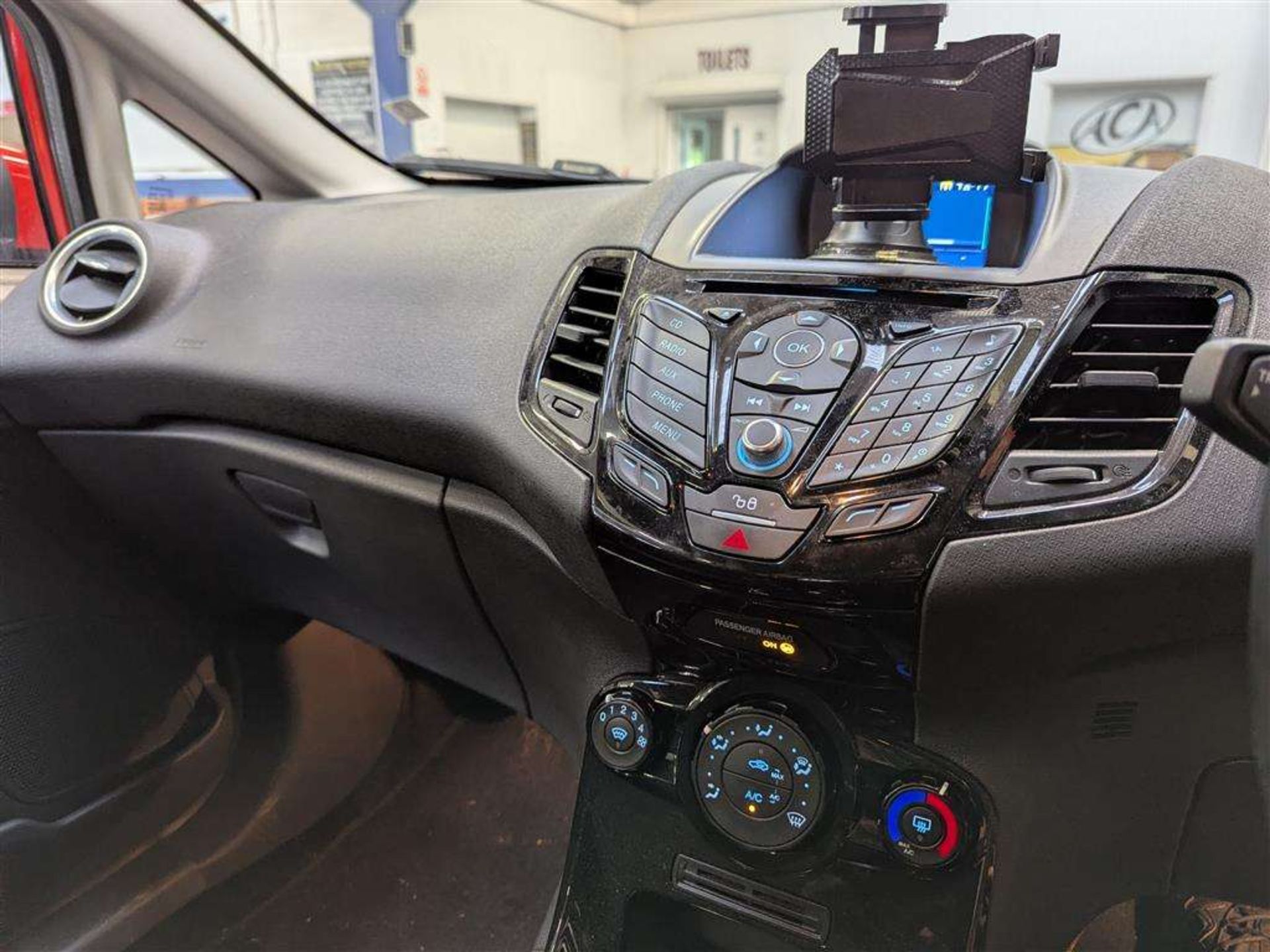 2016 FORD FIESTA ZETEC - Image 17 of 28