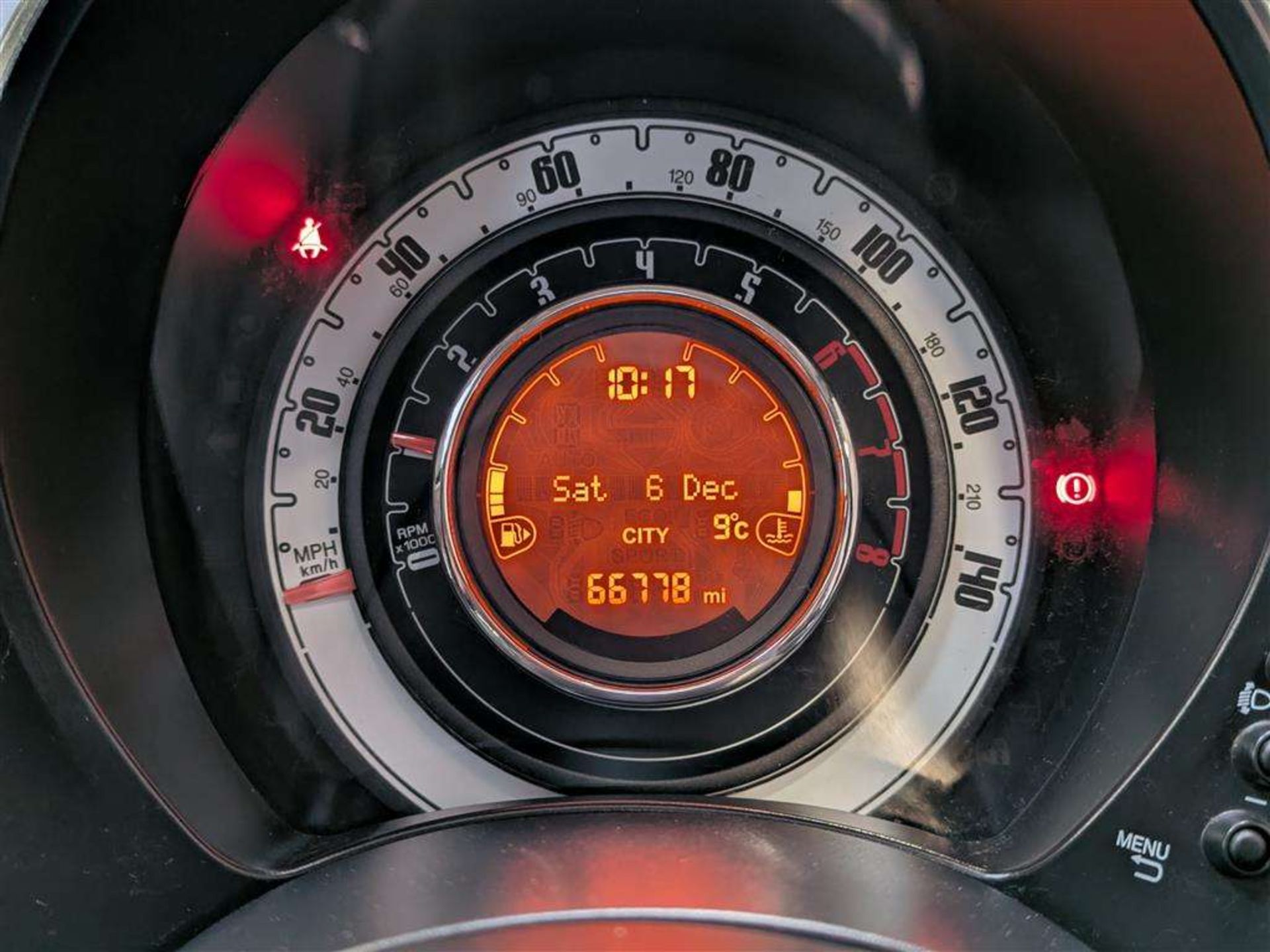 2016 FIAT 500 LOUNGE - Image 26 of 28