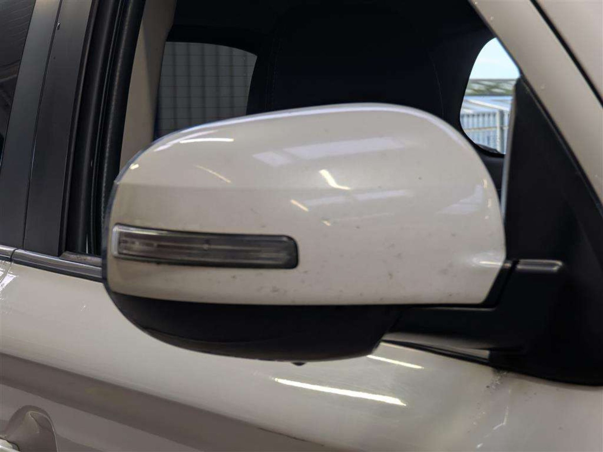 2015 MITSUBISHI OUTLANDER GX 4HS PHEV AUTO - Image 20 of 30