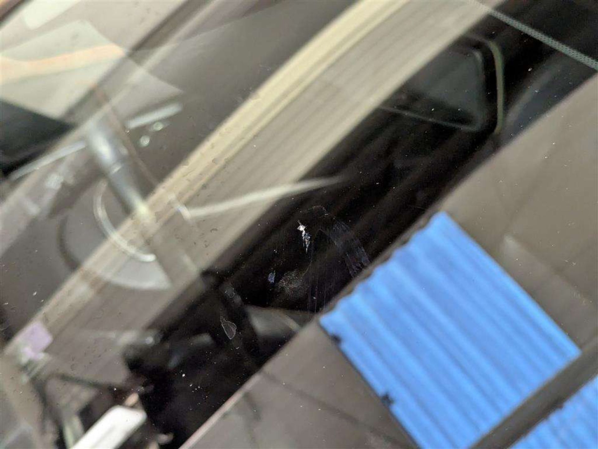 2015 VOLVO V40 CROSS COUNTRY LUX NAV - Image 27 of 30