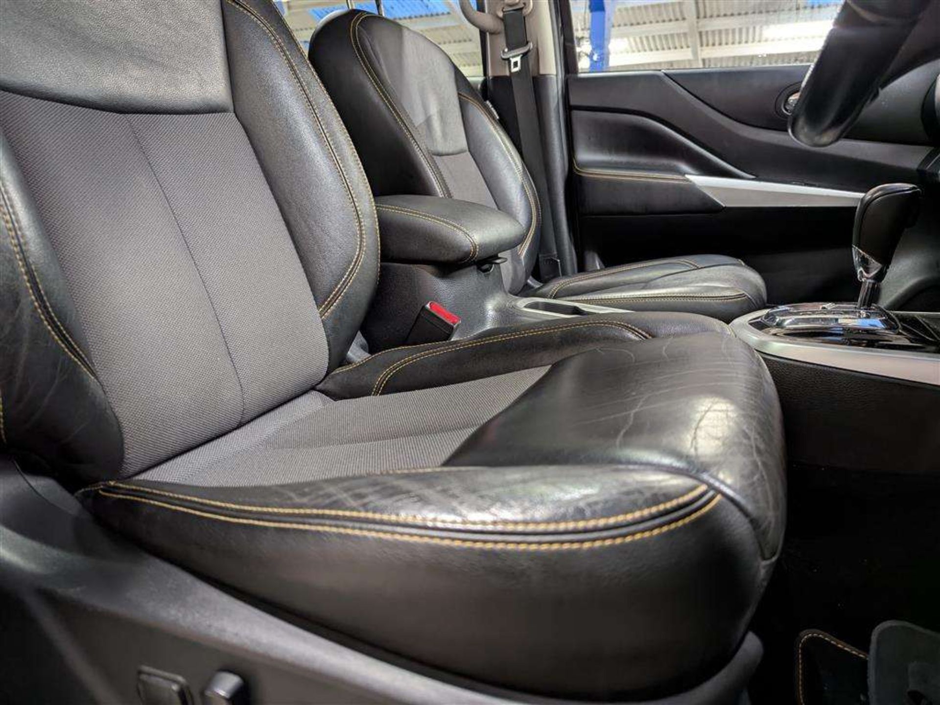 2019 NISSAN NAVARA N-GUARD DCI AUTO - Image 16 of 30