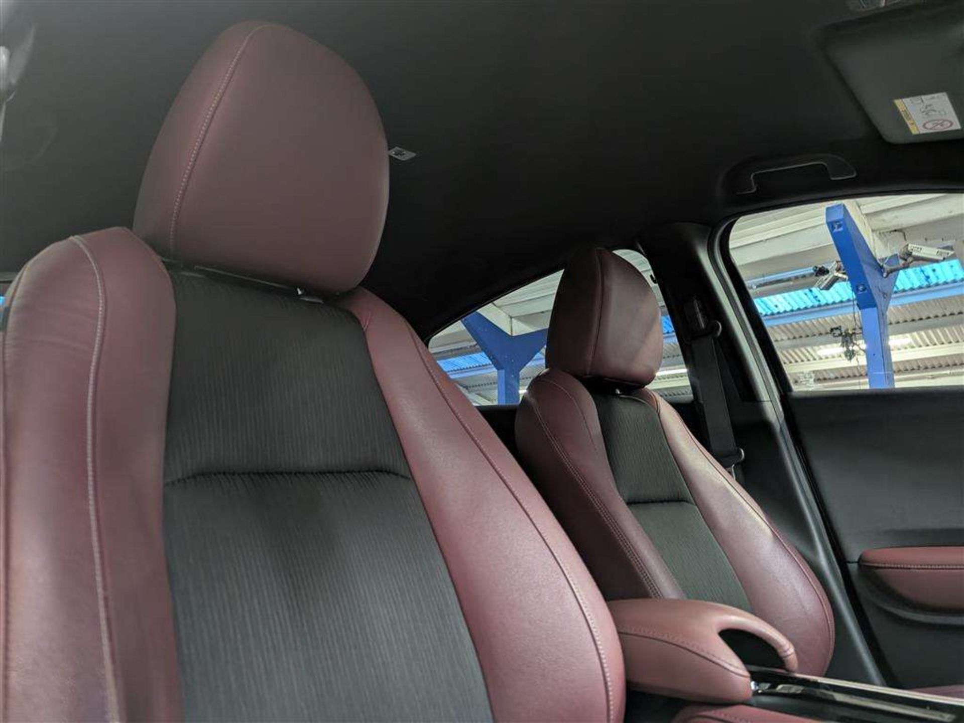 2019 HONDA HR-V SPORT I-VTEC - Image 24 of 29