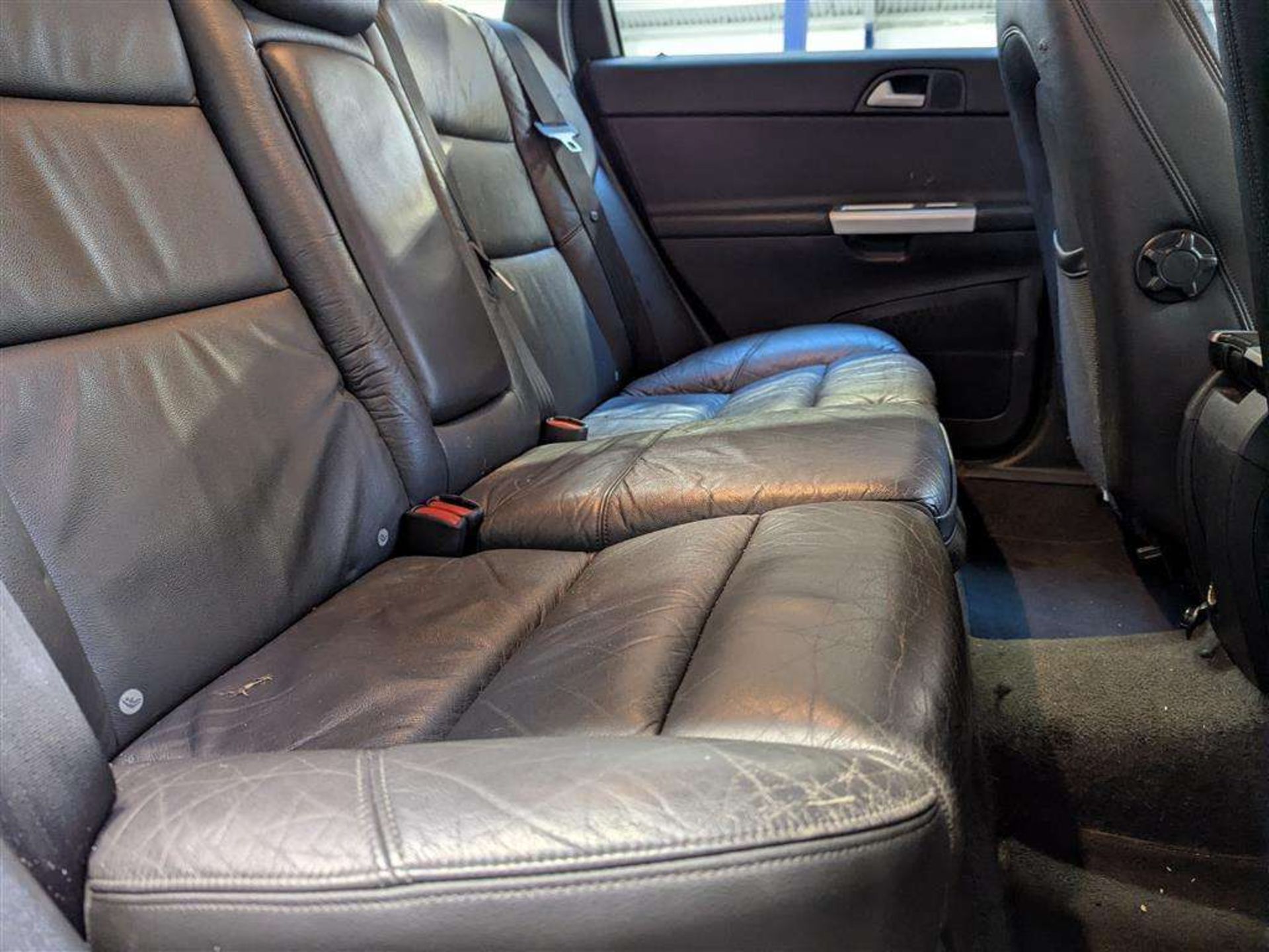 2011 VOLVO V50 SE LUX EDITION D3 - Image 11 of 29