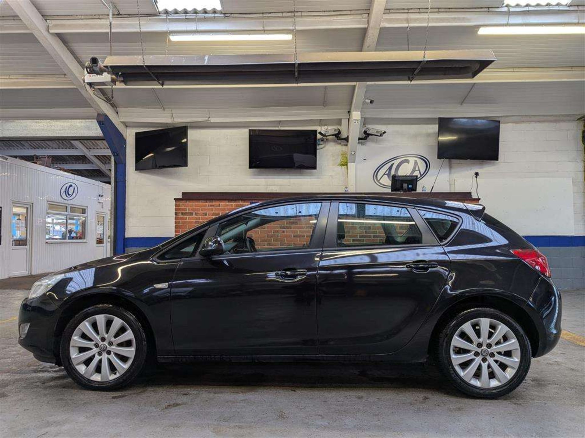 2010 VAUXHALL ASTRA EXCLUSIV 85 - Image 2 of 49