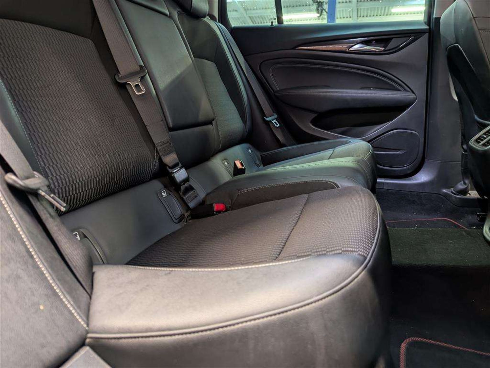 2018 VAUXHALL INSIGNIA SRI TURBO - Image 32 of 53