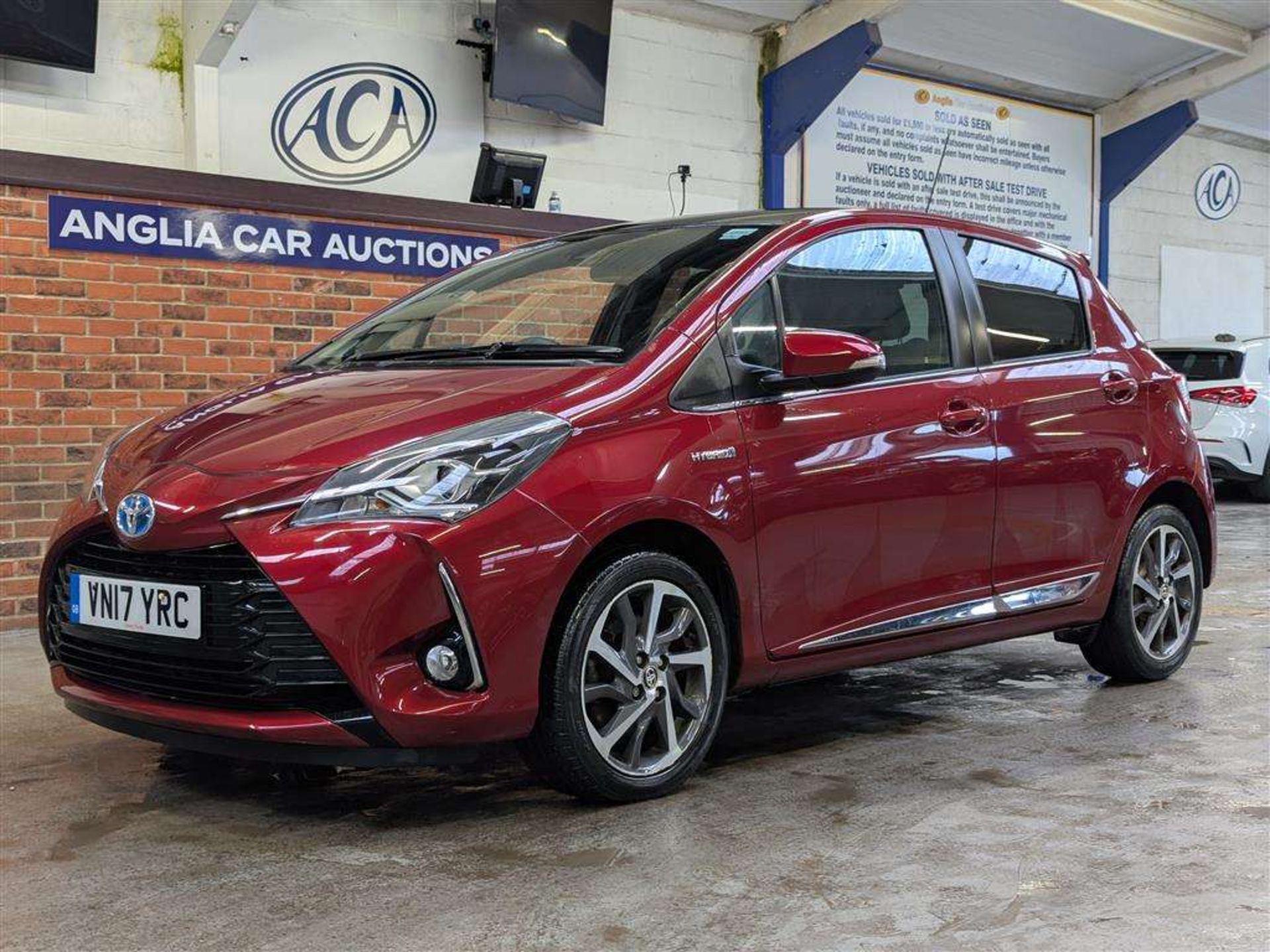 2017 TOYOTA YARIS EXCEL HYBRID VVT-I