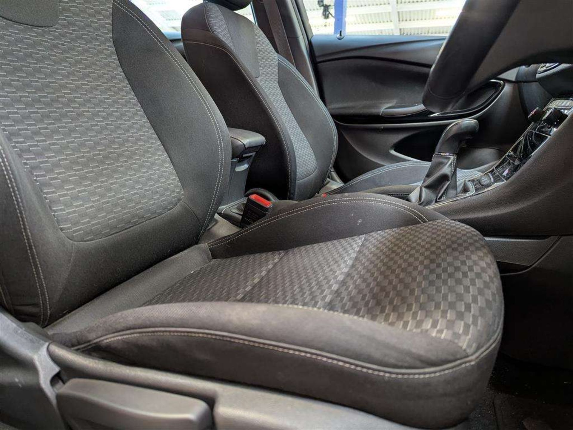 2017 VAUXHALL ASTRA SRI NAV TURBO - Image 15 of 28