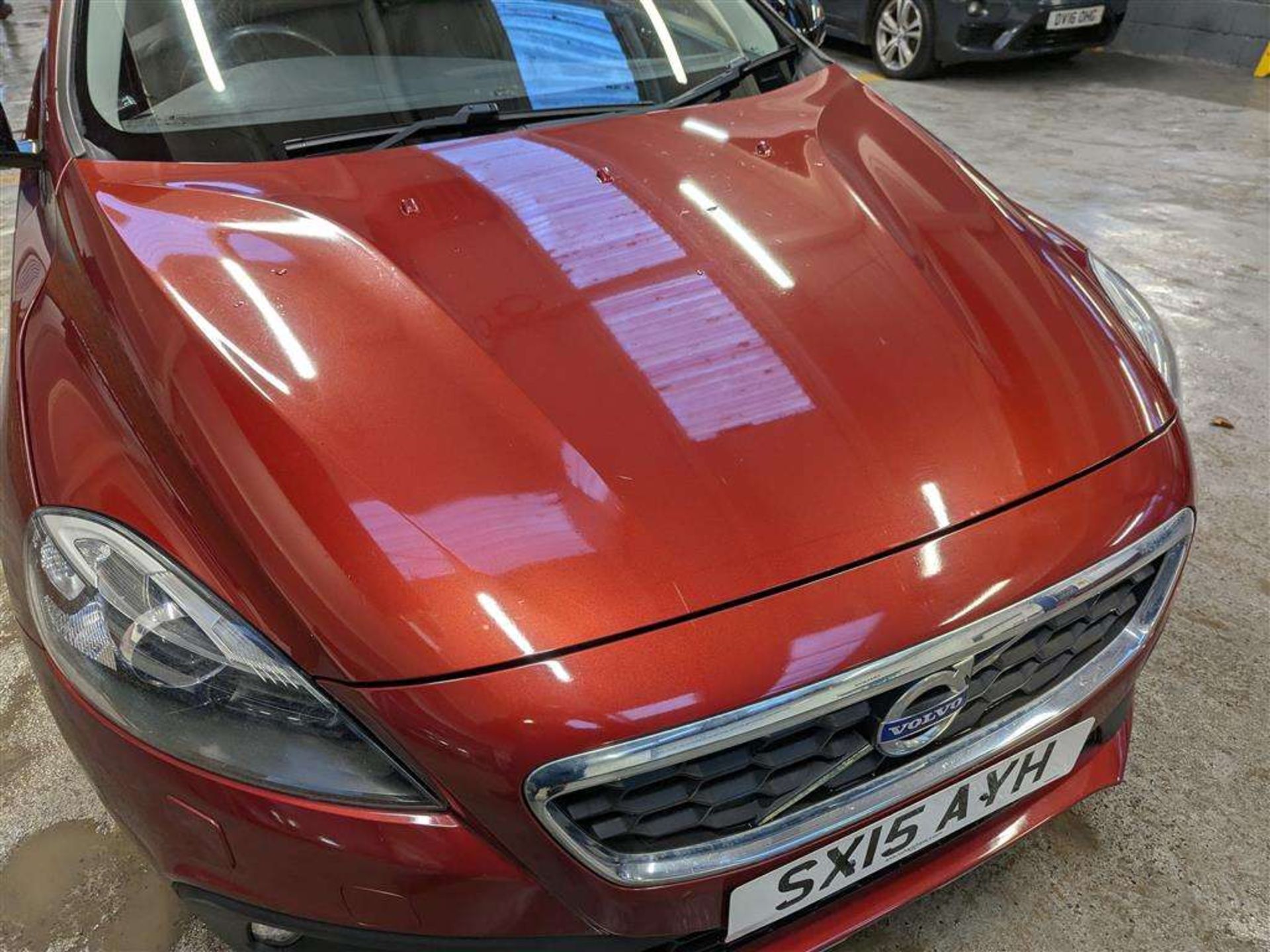 2015 VOLVO V40 CROSS COUNTRY LUX NAV - Image 24 of 30