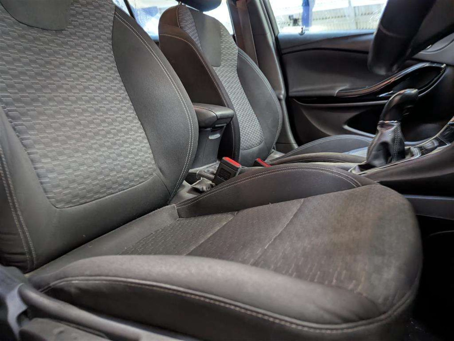 2017 VAUXHALL ASTRA SRI - Image 15 of 27
