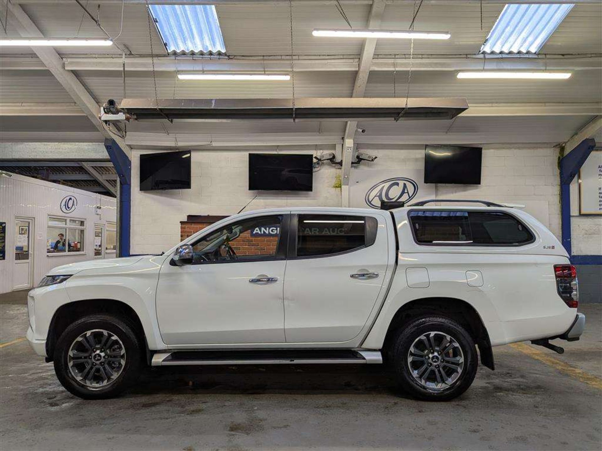 2019 MITSUBISHI L200 BARBARIAN X DI-D AUT - Image 2 of 30
