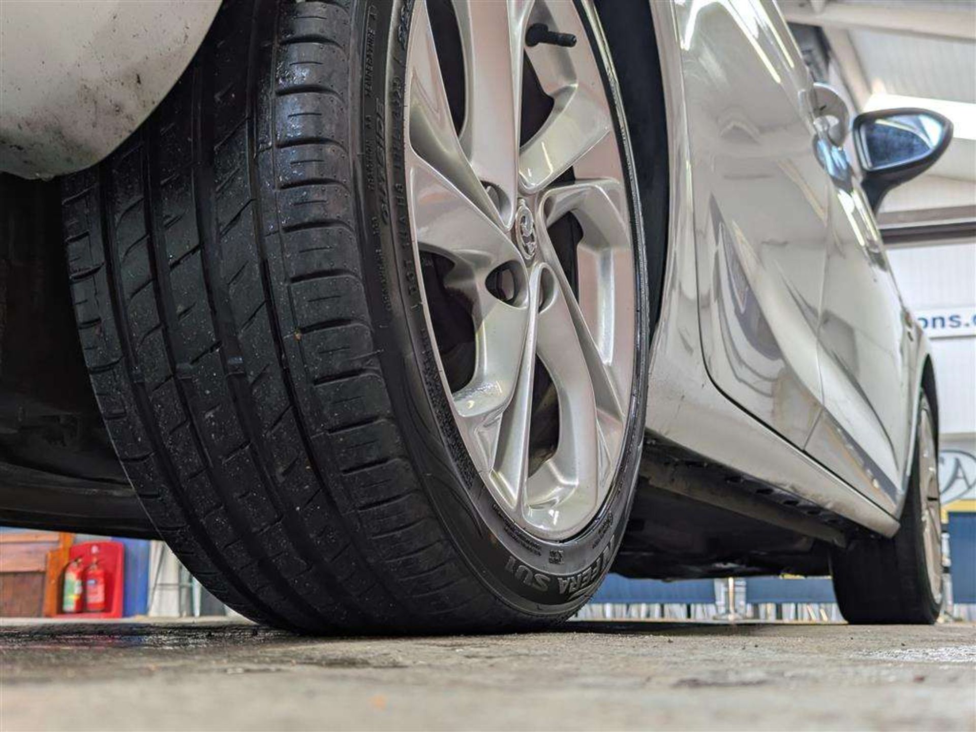 2017 VAUXHALL ASTRA SRI NAV TURBO - Image 13 of 28