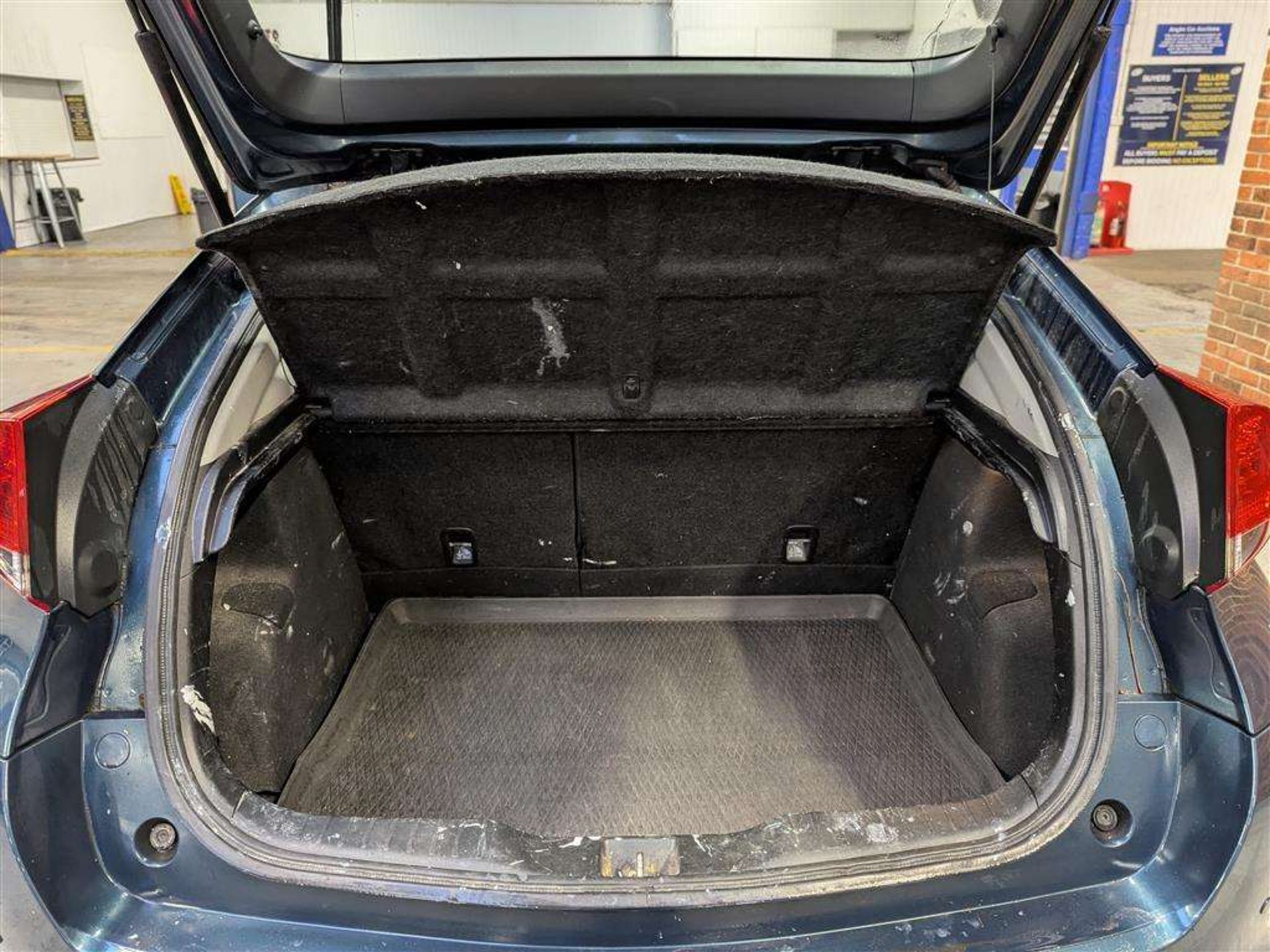 2012 HONDA CIVIC I-VTEC SE - Image 8 of 30