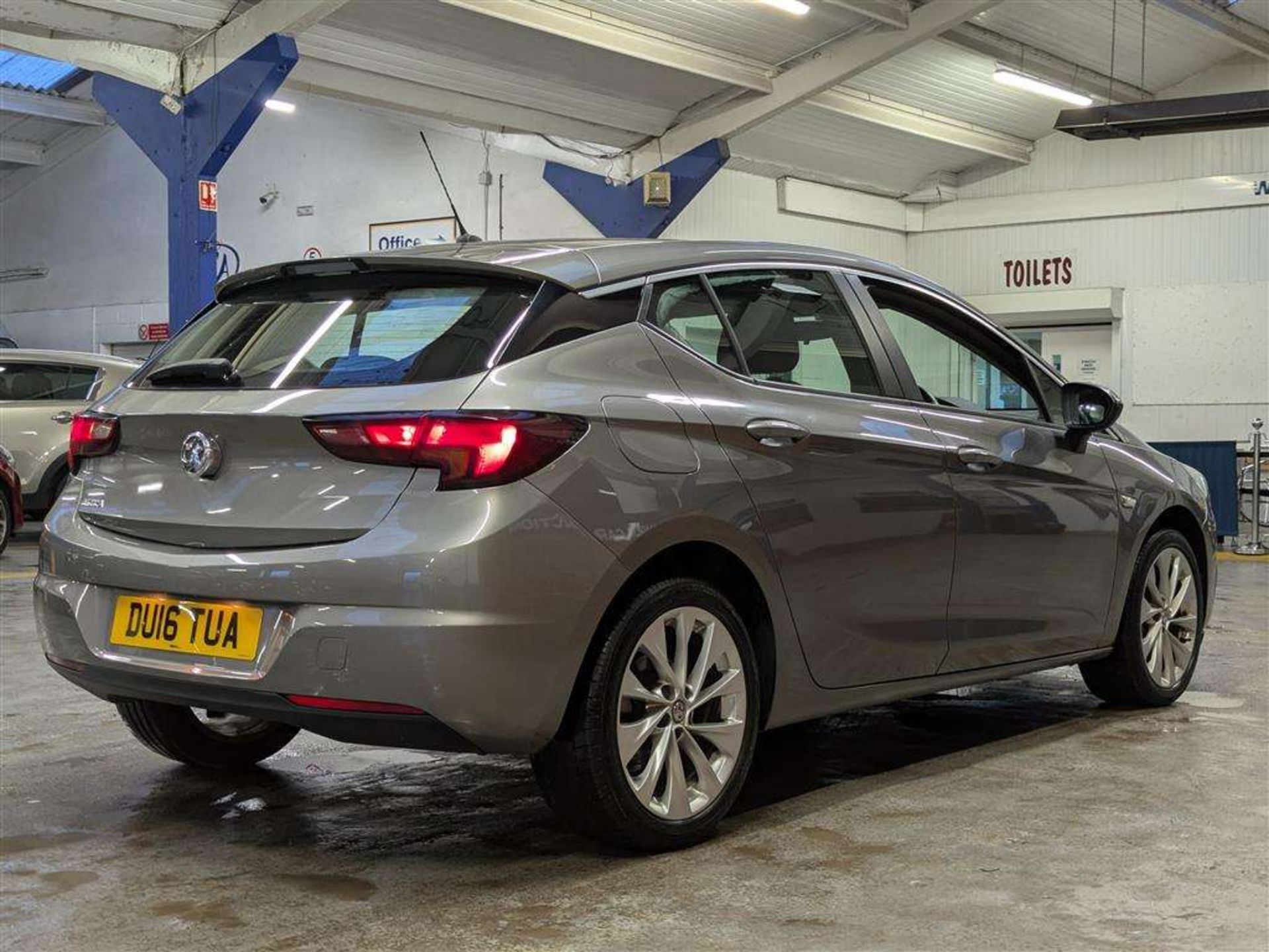 2016 VAUXHALL ASTRA DESIGN - Image 6 of 28