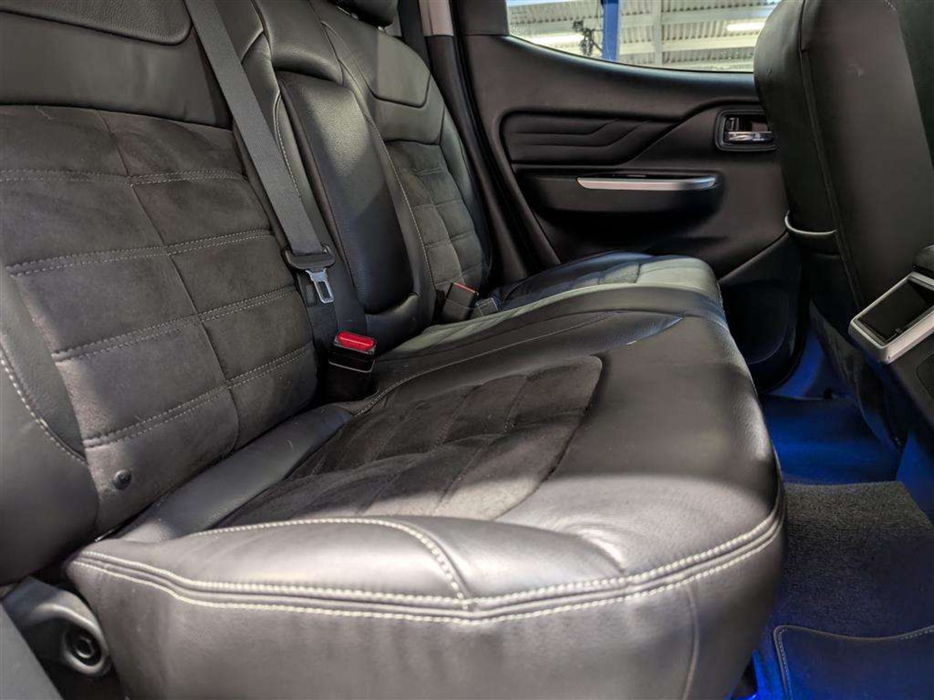 2019 MITSUBISHI L200 BARBARIAN X DI-D AUT - Image 17 of 30