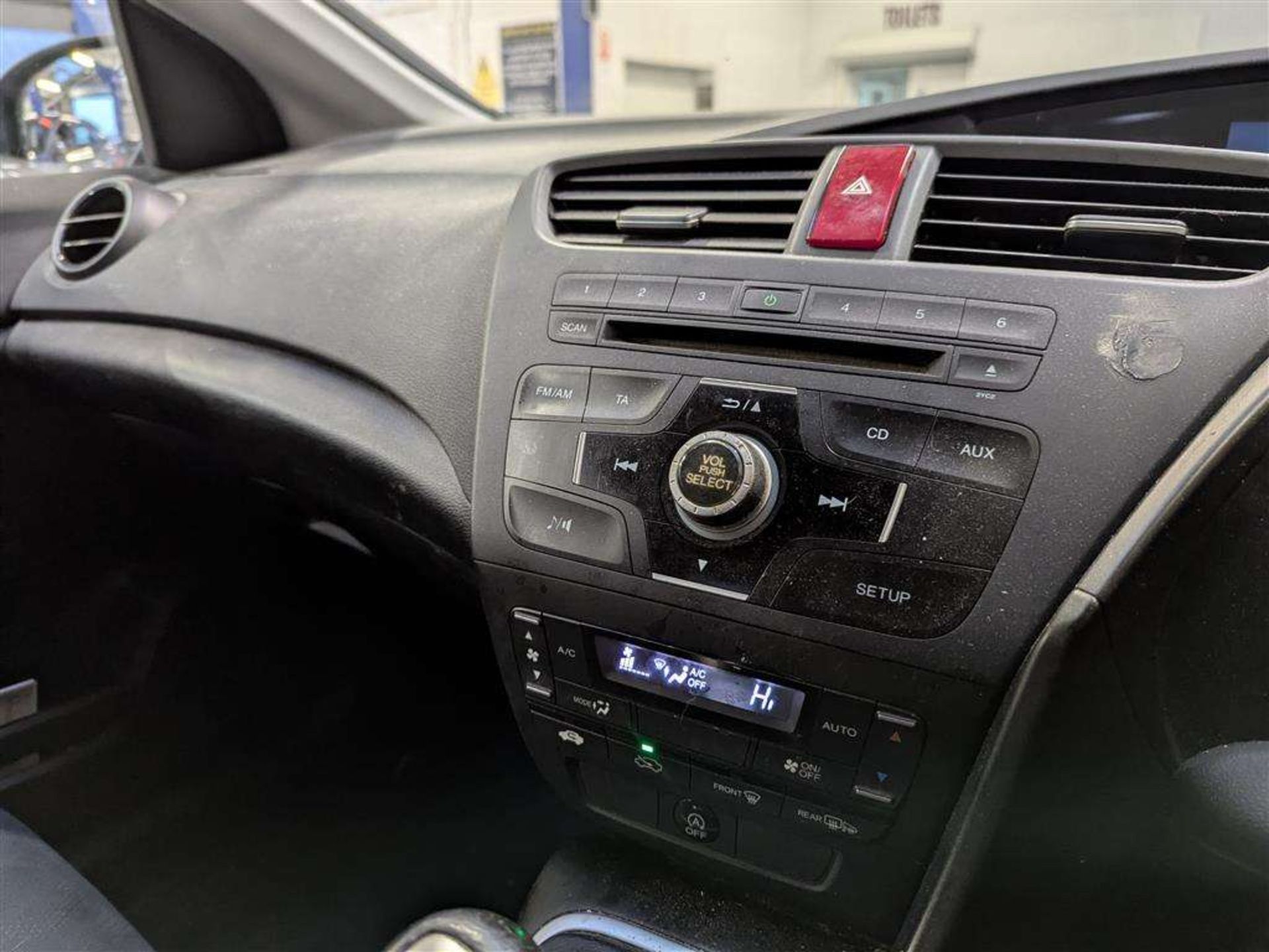 2012 HONDA CIVIC I-VTEC SE - Image 15 of 30