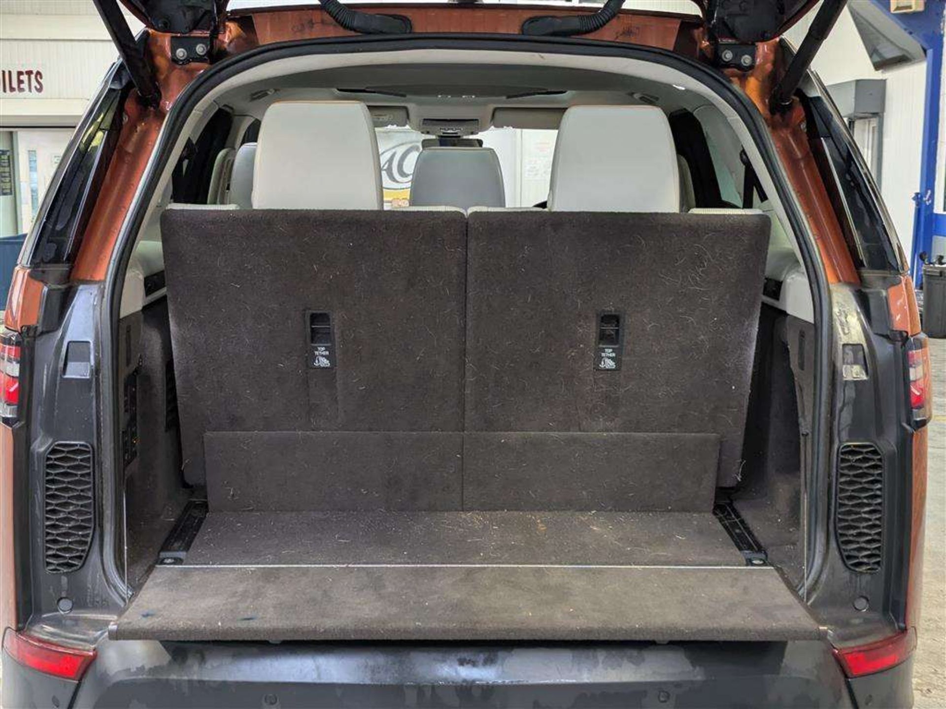 2016 LAND ROVER DISCOVERY LUXURY HSE TD6 - Image 26 of 46