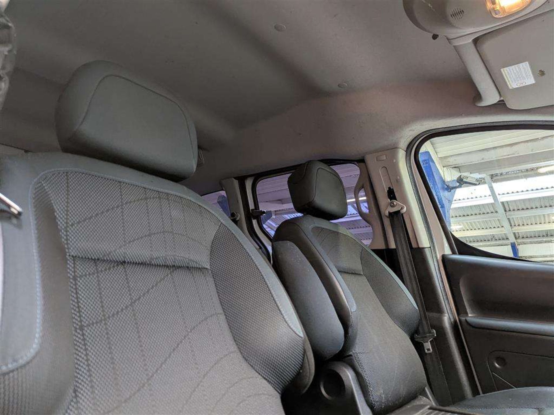 2011 PEUGEOT PARTNER TEPEE S E-HDI S-A - Image 9 of 29