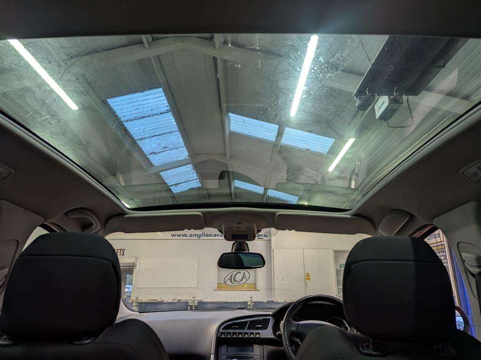 2012 PEUGEOT 3008 EXCLUSIVE HDI - Image 8 of 28