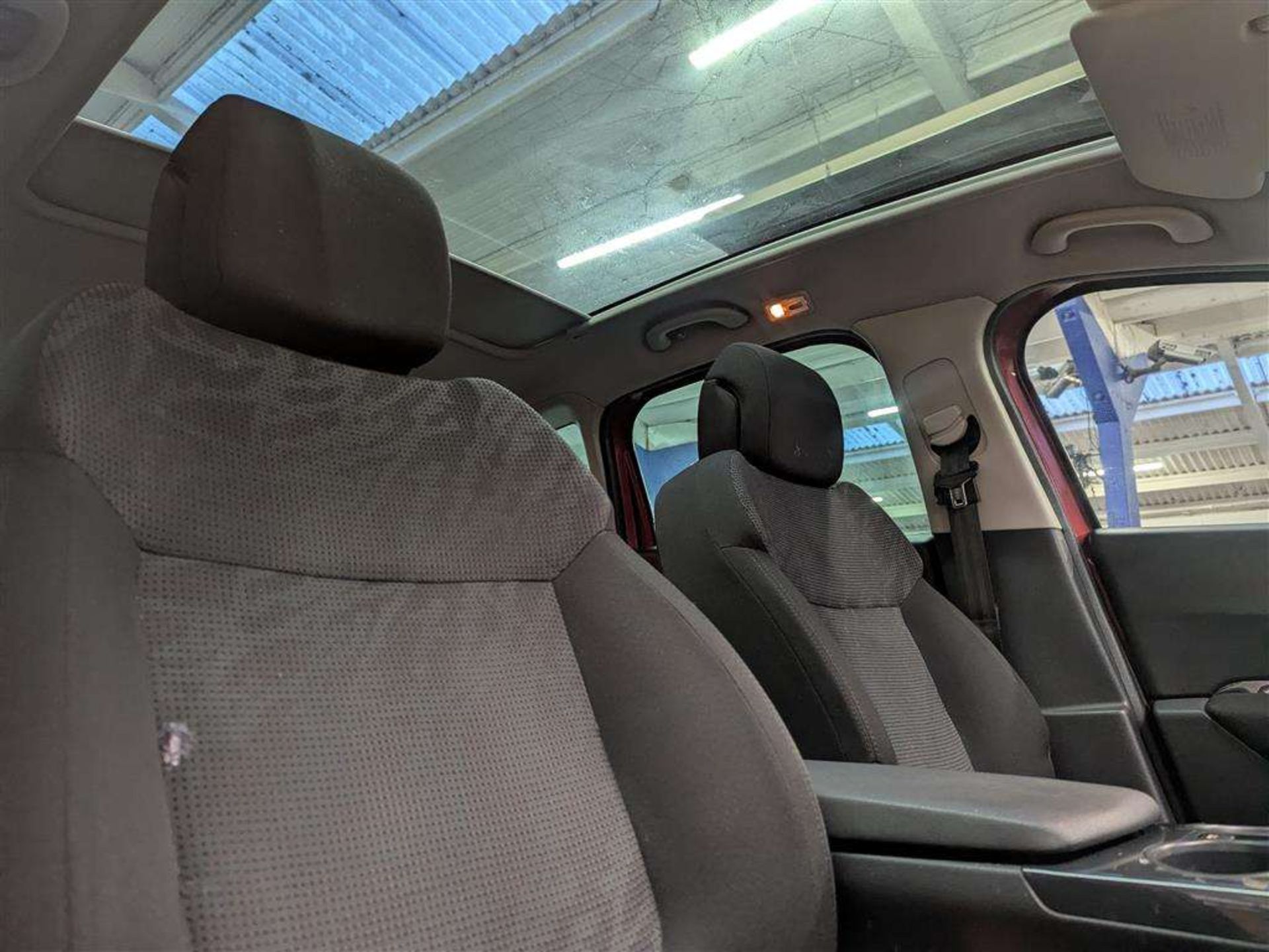 2012 PEUGEOT 3008 EXCLUSIVE HDI - Image 18 of 28