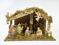 Krippe mit Figuren