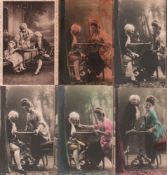 Postkarte. Galantes Paar beim Schachspiel. 5 teils leicht farbige und teilweise postalisch gelaufene
