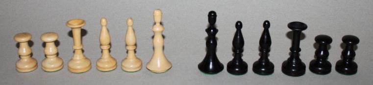 Europa. Niederlande. Superchess – Exchess. Jeweils 6 Einzelfiguren (Set 5 ?). Moderne Figuren im