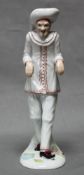 Porzellan. Fürstenberg. "Pierrot". Polychrome Porzellanfigur aus der Serie “Commedia dell’Arte“. Auf