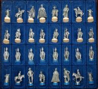 Europa. Deutschland. Friedrich der Große vs. Maria Theresia. Schachfiguren aus Metall in einer