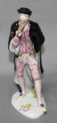 Porzellan. Fürstenberg. "Pantalon". Polychrome Porzellanfigur aus der Serie “Commedia dell’Arte“.