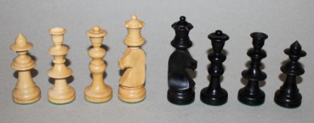 Europa. Niederlande. Superchess - Exchess NK set. Moderne Figuren im Staunton Stil. Eine Partei in