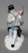 Porzellan. Fürstenberg. Bergbau. "Hauer knient". Polychrome Porzellanfigur auf der Unterseite