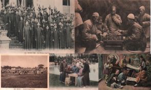 Postkarte. Lebende Schachfiguren und Brettspielszenen in Asien. 5 schwarzweiße und teils