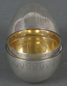 Zierei. Russland. Mit kyrillisch beschrifteter Wandung, auseinanderziehbar. 84er Silber, ca. 53 g,