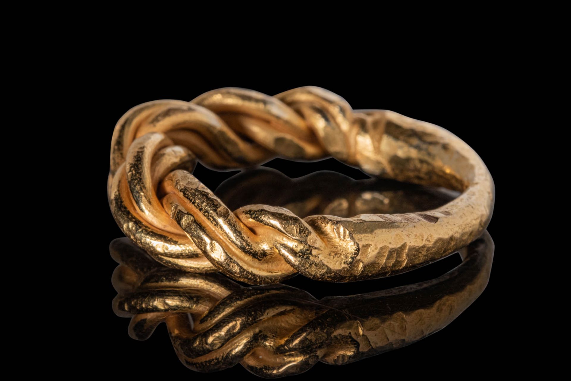 LARGE AND HEAVY VIKING SOLID GOLD TWISTED RING - Bild 5 aus 5