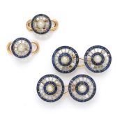 SET DE BOUTONS DE MANCHETTES ET DE DEUX BOUTONS D'HABIT EN PLATINE, OR, SAPHIRS, PERLES ET DIAMANTS