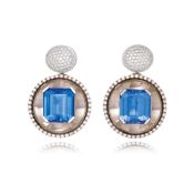 PAIRE DE BOUCLES D'OREILLES EN OR, TANZANITES ET DIAMANTS