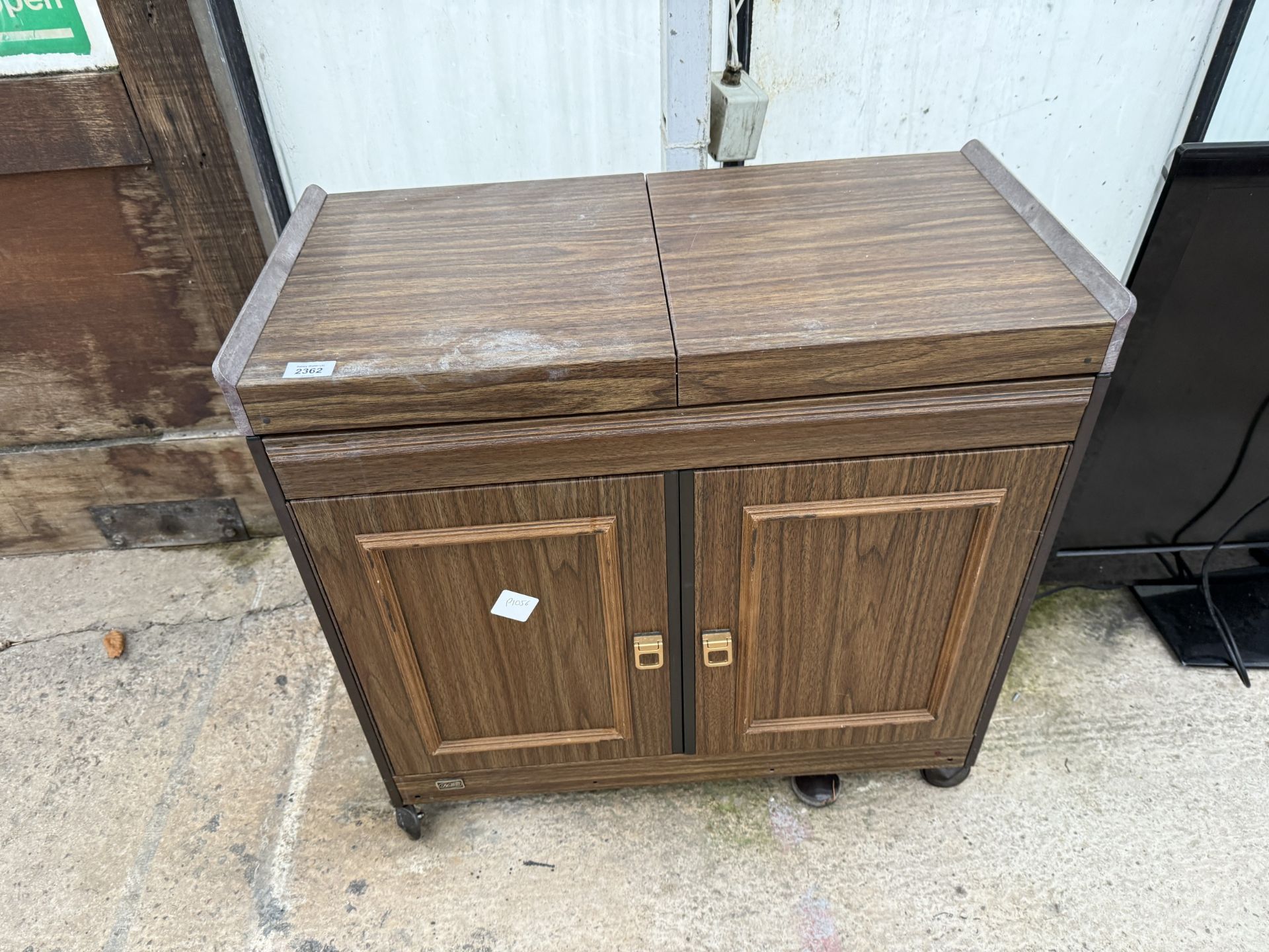 a-retro-hostess-trolley