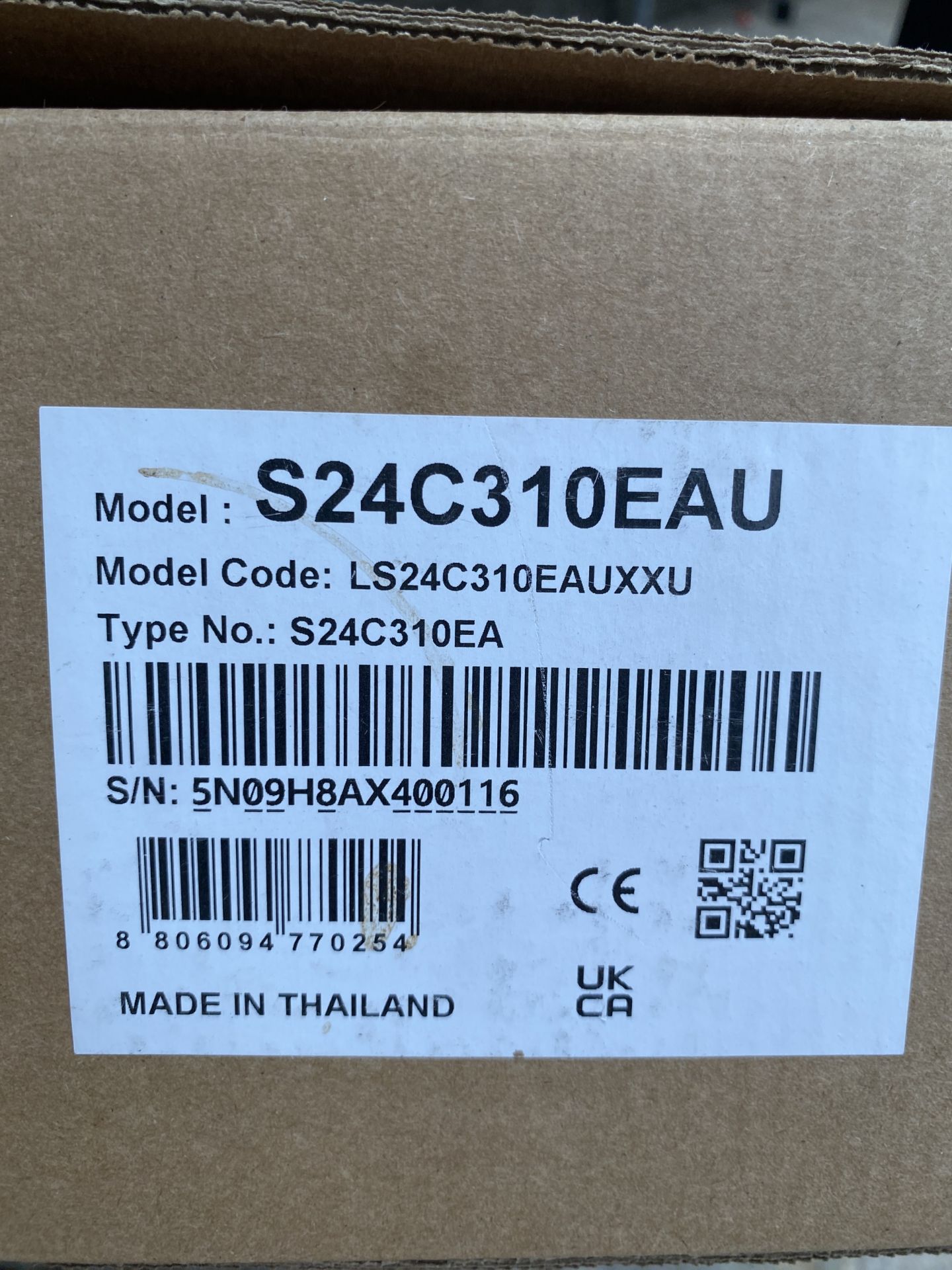 A SAMSUNG COMPUTER MONITOR WITH BOX AND CABLES