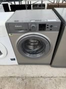 A GREY HOTPOINT 7KG WASHING MACHINE
