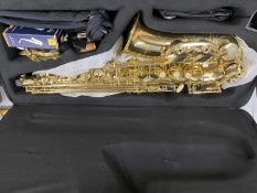 A GEAR 4 MUSIC SAXOPHONE WITH MOUTH PIECE, REEDS, CARRY STRAP AND FITTED CASE
