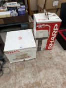 A SWAN SLOW COOKER AND A SHARP ELECTRIC WATER POT