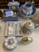 A COLLECTION OF WEDGWOOD JASPERWARE TO INCLUDE A BOWL AND JUG, TEAPOT, TWO MANTLE CLOCKS, A BOXED