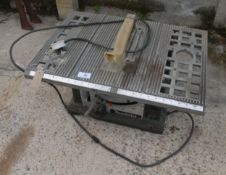 A MAKITA SAW IN WORKING ORDER NO VAT