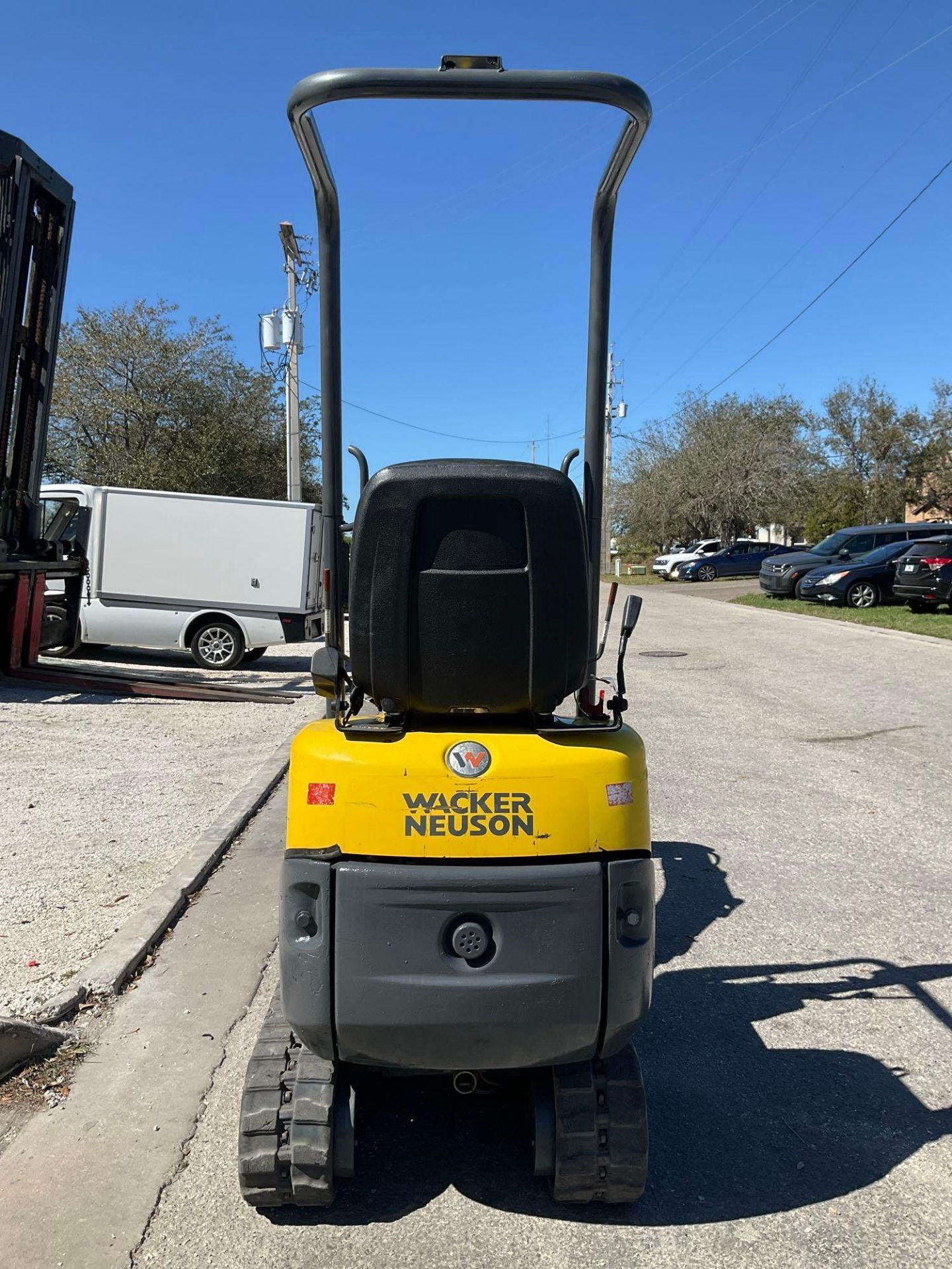 WACKER NEUSON TRACKED CONVENTIONAL EXCAVATOR MODEL 803 TYPE E08-01; RUBBER TRACKS; APPROXIMATE - Image 4 of 13