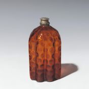 Achtpassige Branntweinflasche