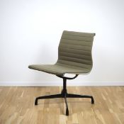 Vitra Alu Chair EA 105 Hopsack khaki