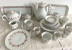 Limoges Kaffeeservice "Dekor Rosen", für sechs Personen.